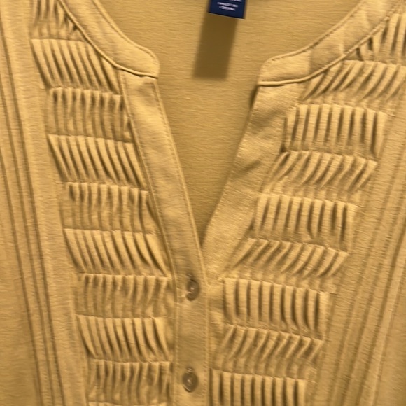 Chartreuse knit Blouse. Karen Scott Large. NWT. 60% Cotton 49% Polyester. - Picture 4 of 6